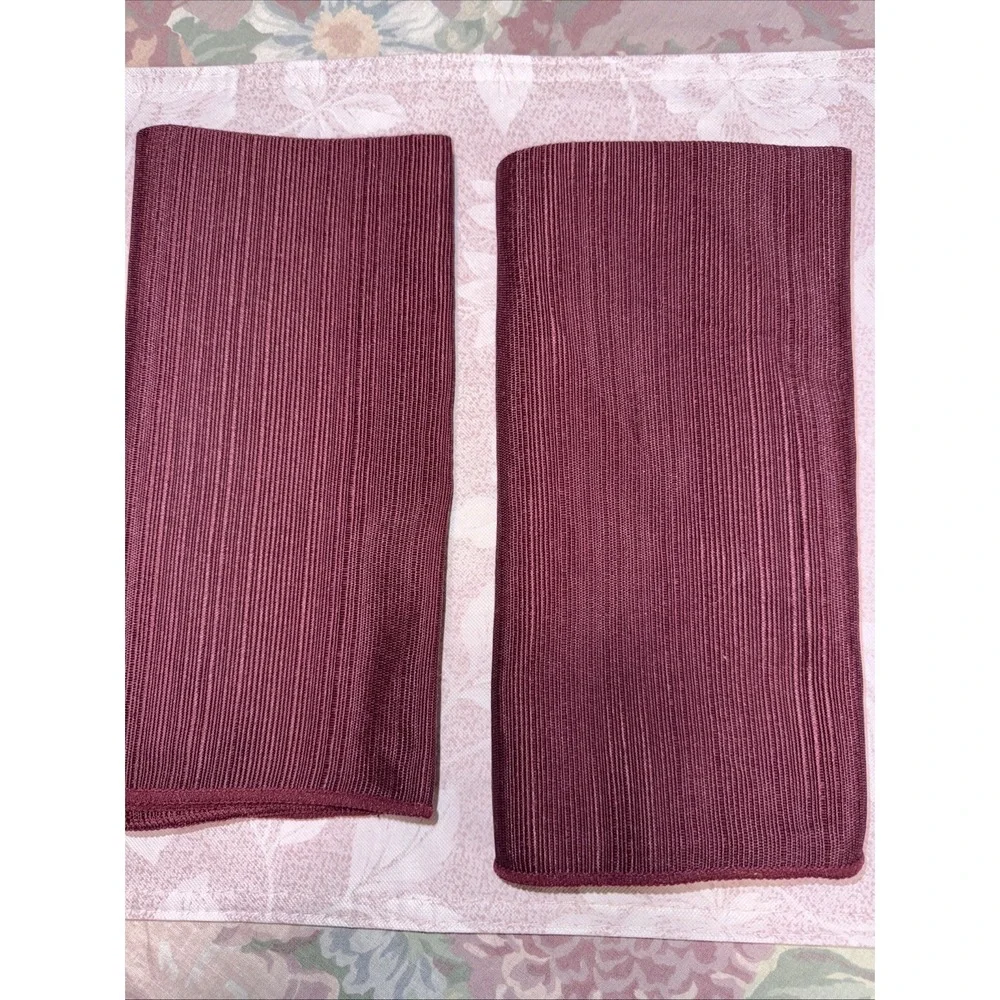 Vintage Bardwil Linens Cords Sultan Maroon 17 X 17‎ Set of 2